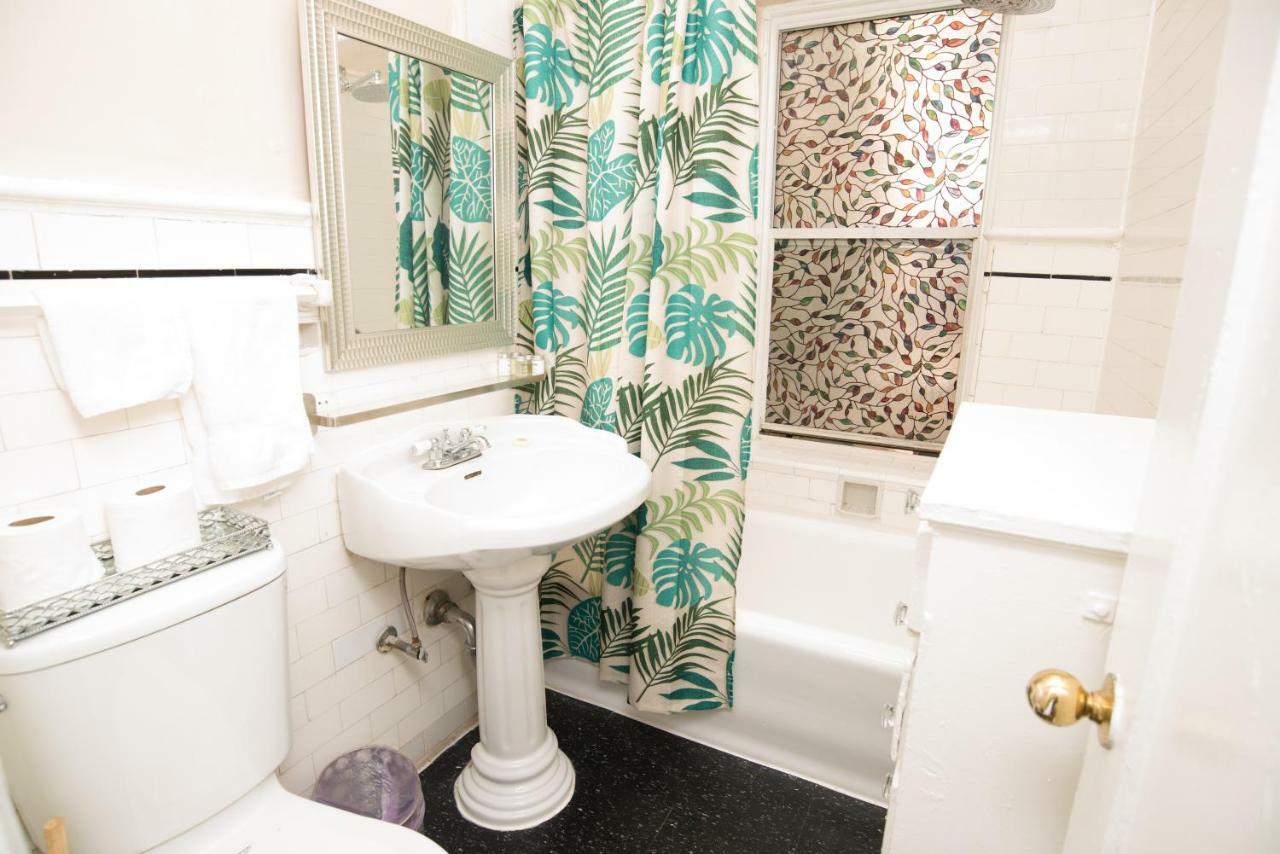 The Canterbury Apartahotel 3*